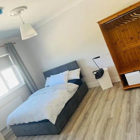 To Everything In Mayo Four Bedrooms Holiday home