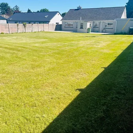 To Everything In Mayo Four Bedrooms Holiday home *